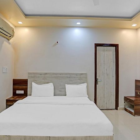 OYO 85795 Hotel Expo View Greater Noida Exterior foto