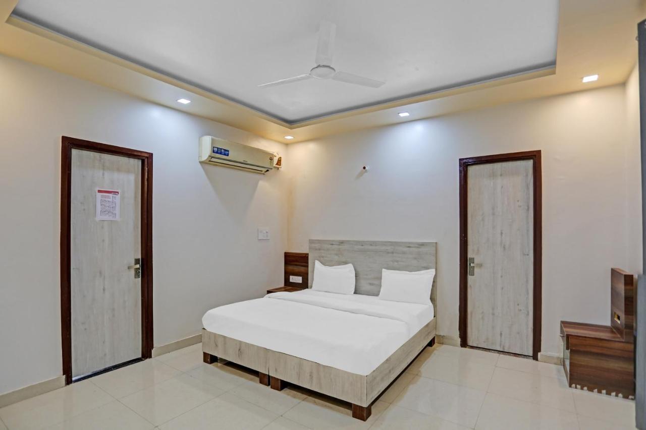 OYO 85795 Hotel Expo View Greater Noida Exterior foto