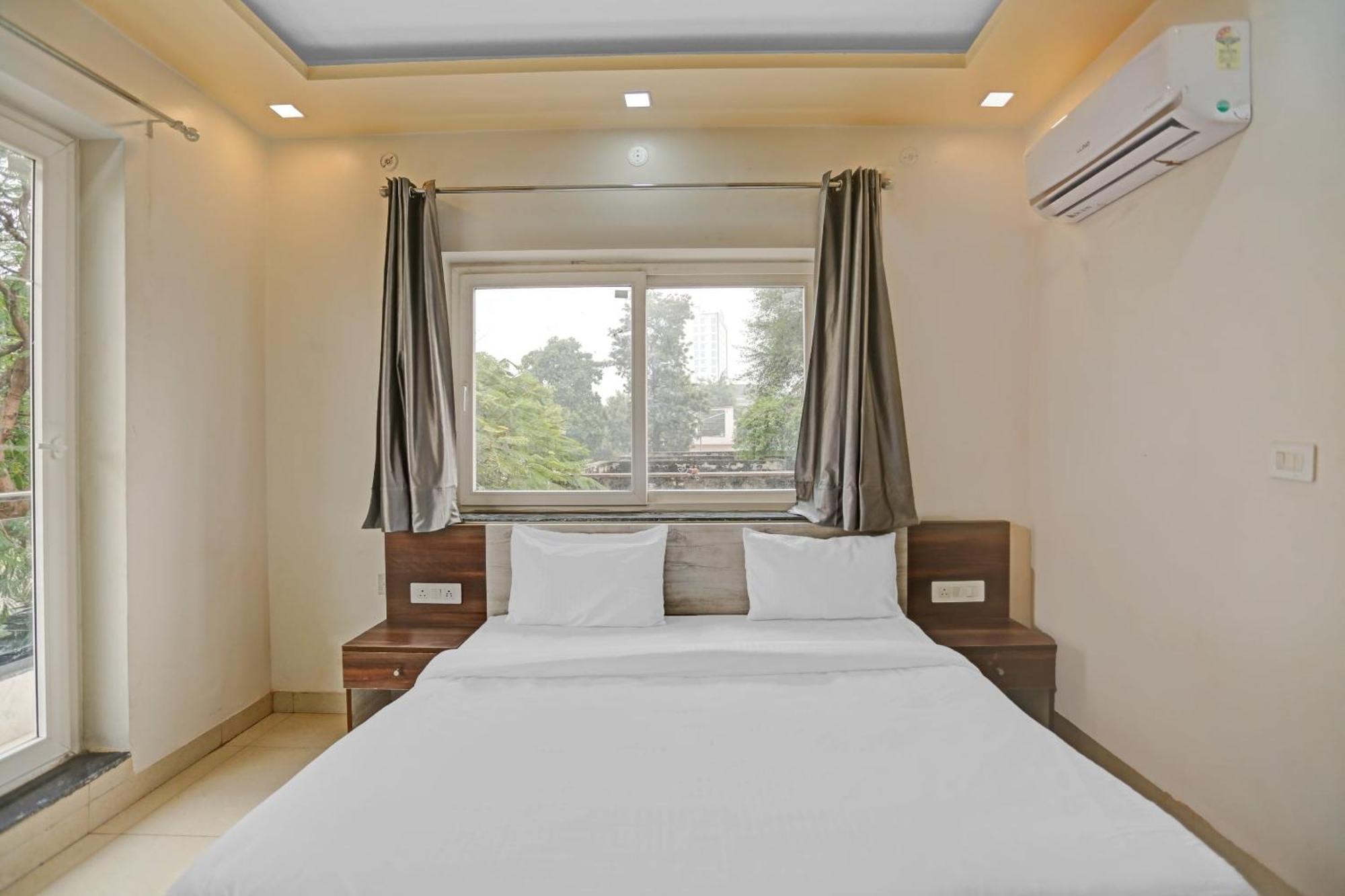 OYO 85795 Hotel Expo View Greater Noida Exterior foto