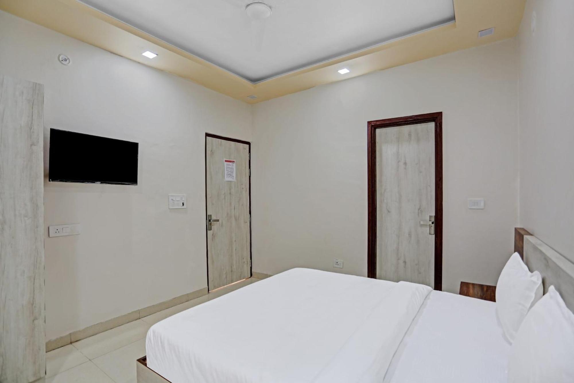 OYO 85795 Hotel Expo View Greater Noida Exterior foto